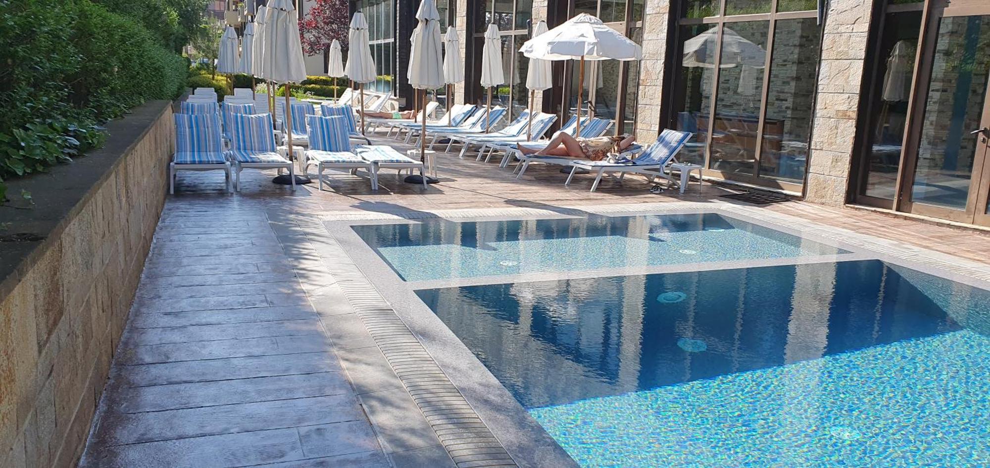 Terra Komplex D3 - Private Apartment - Golf, Skiing & Spa Разлог Экстерьер фото